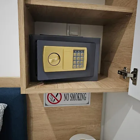 Andjelka A26 Silver Lake, Srebrno Jezero, *